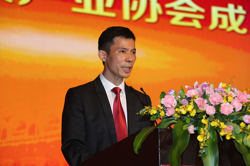林國良，莆田系最高調(diào)的老板，兩次“上岸”卻不肯遠(yuǎn)去